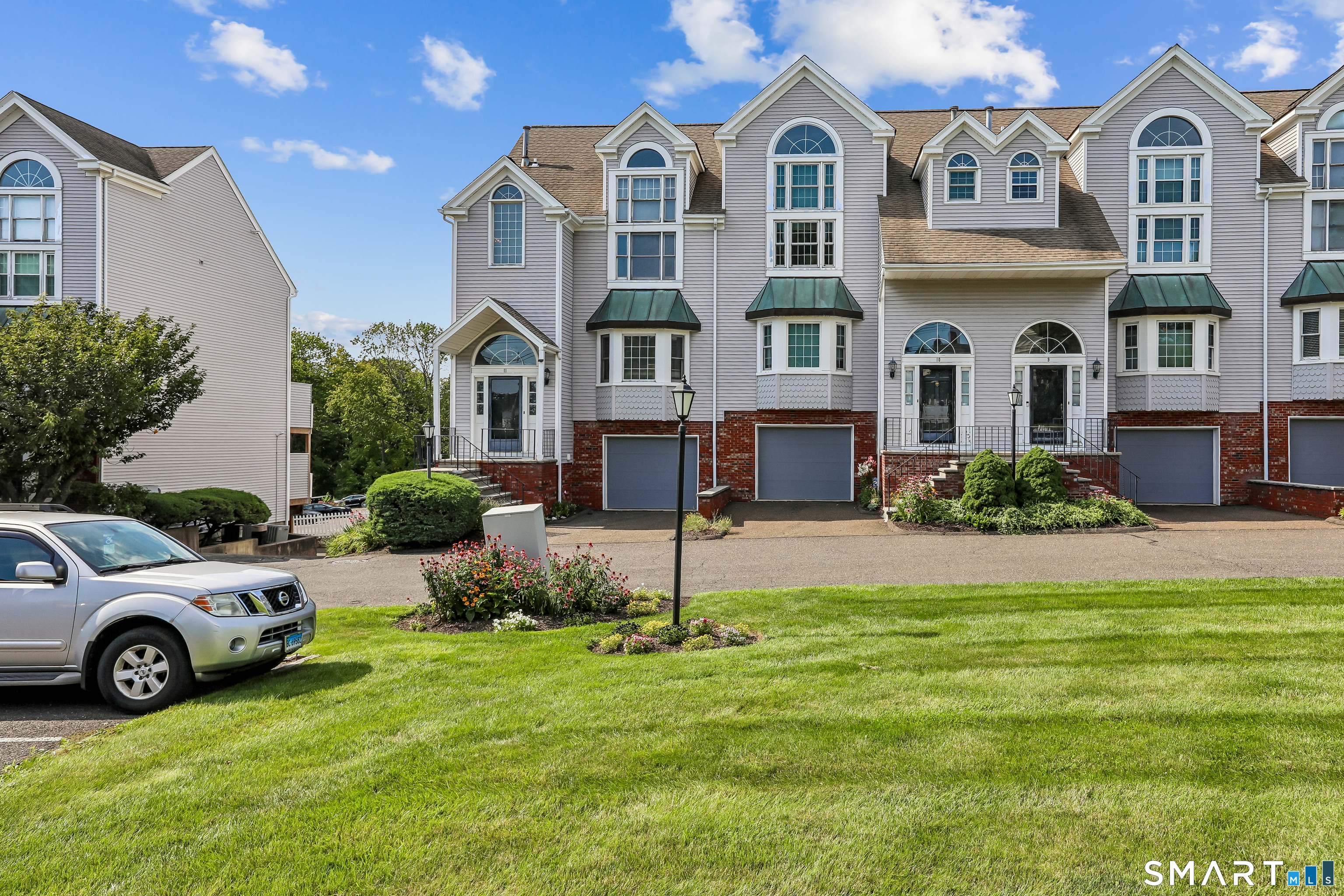 130 Deer Hill Avenue, 11, Danbury, CT 06810 | For Sale at $469,900