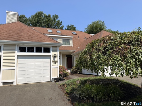 townhouse condo for sale located at 42 Summerfield Gardens, 42, Shelton, CT 06484