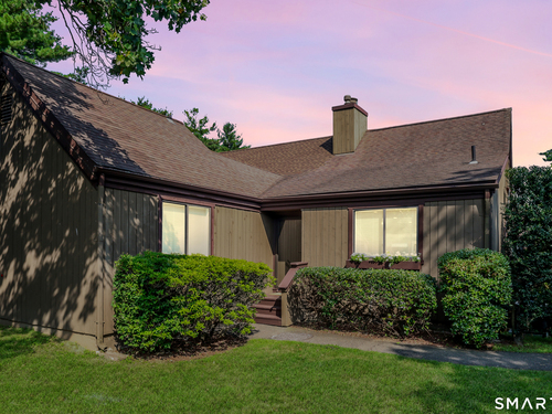  condo home for sale located at 632A Old Knife Lane, 632a, Stratford, CT 06614