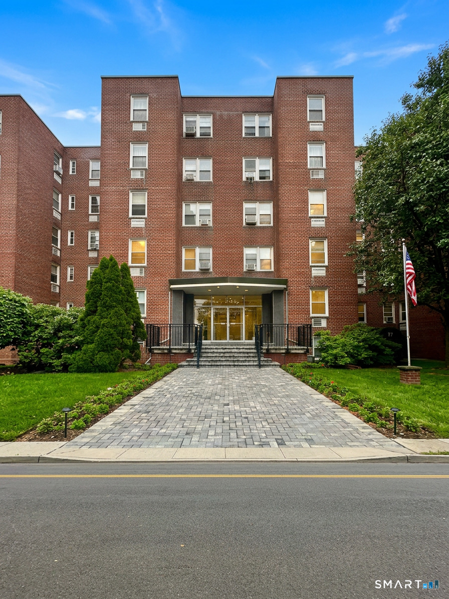 39 Glenbrook Road, 1h, Stamford, CT 06902 | For Sale at $275,000