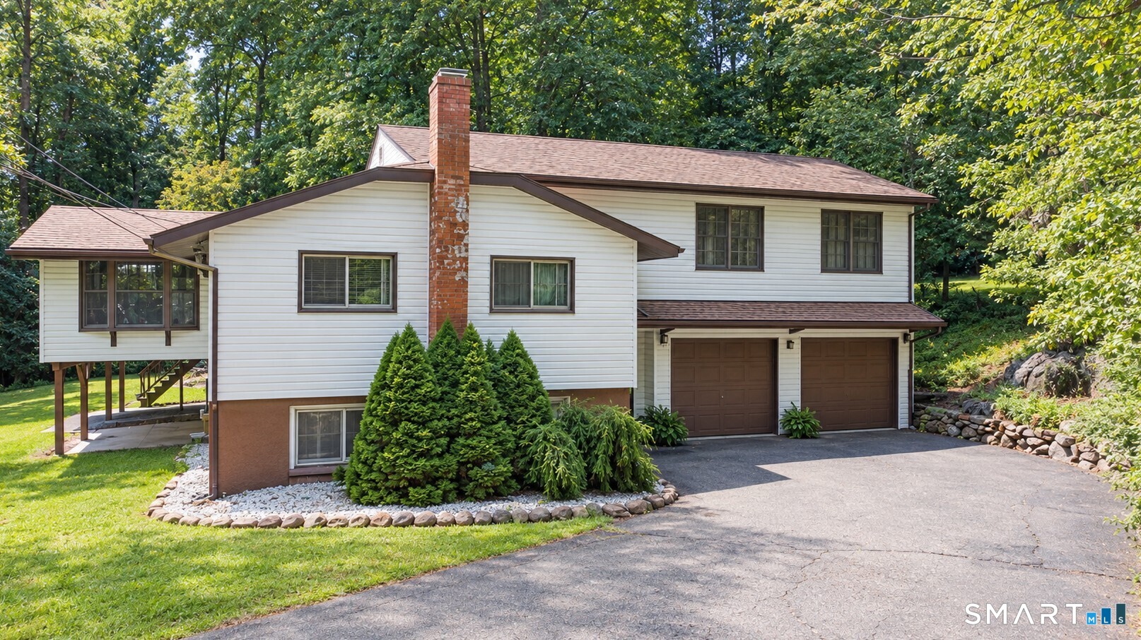 42 Linda Lane, New Fairfield, CT 06812 | For Sale at $625,000