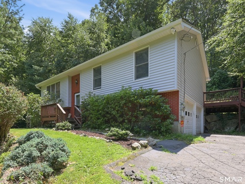  single family home for sale located at 8 Old Bridge Road West, New Fairfield, CT 06812