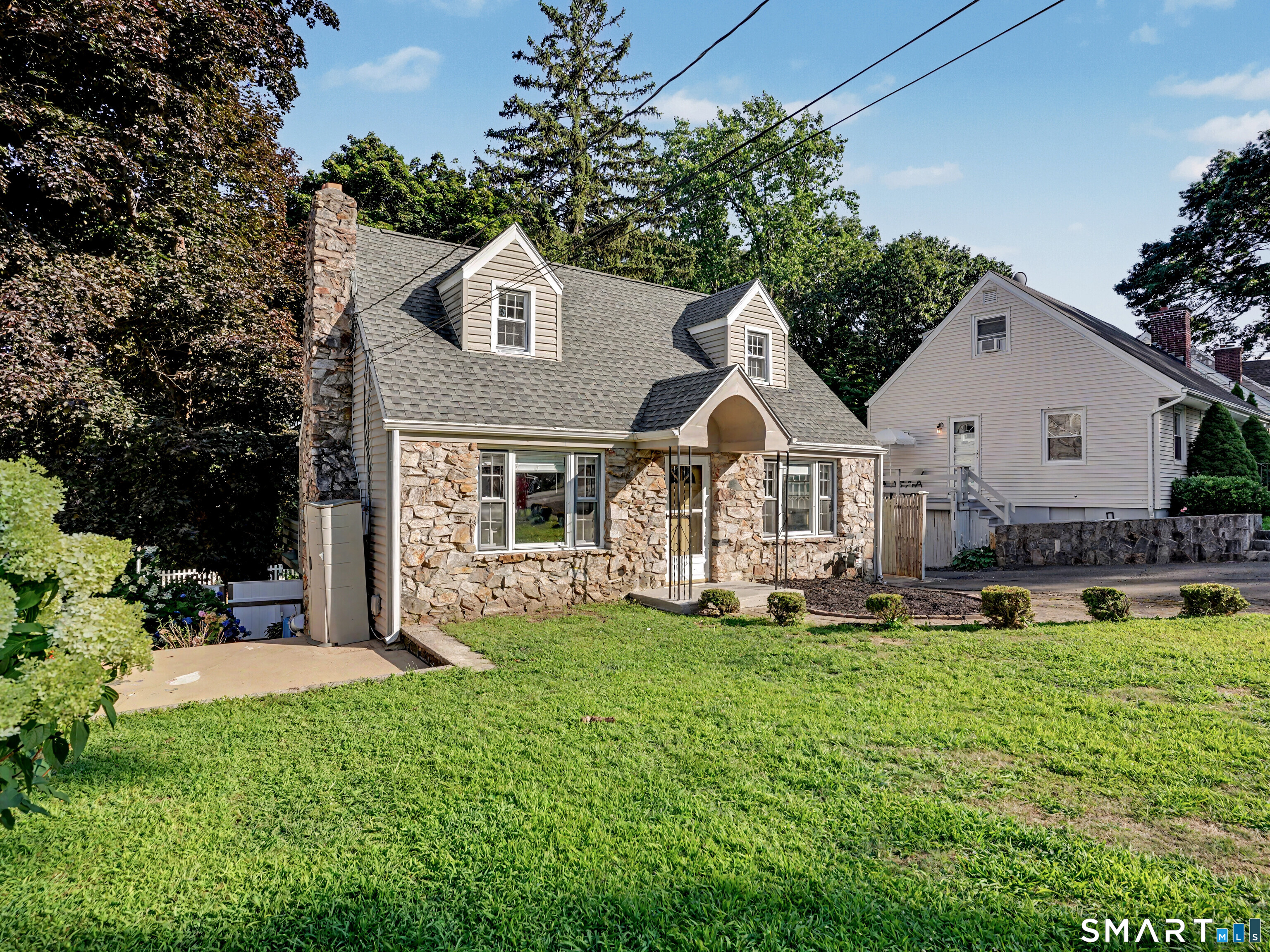 555 Lakeside Drive, Bridgeport, CT 06606 | For Sale at $430,000