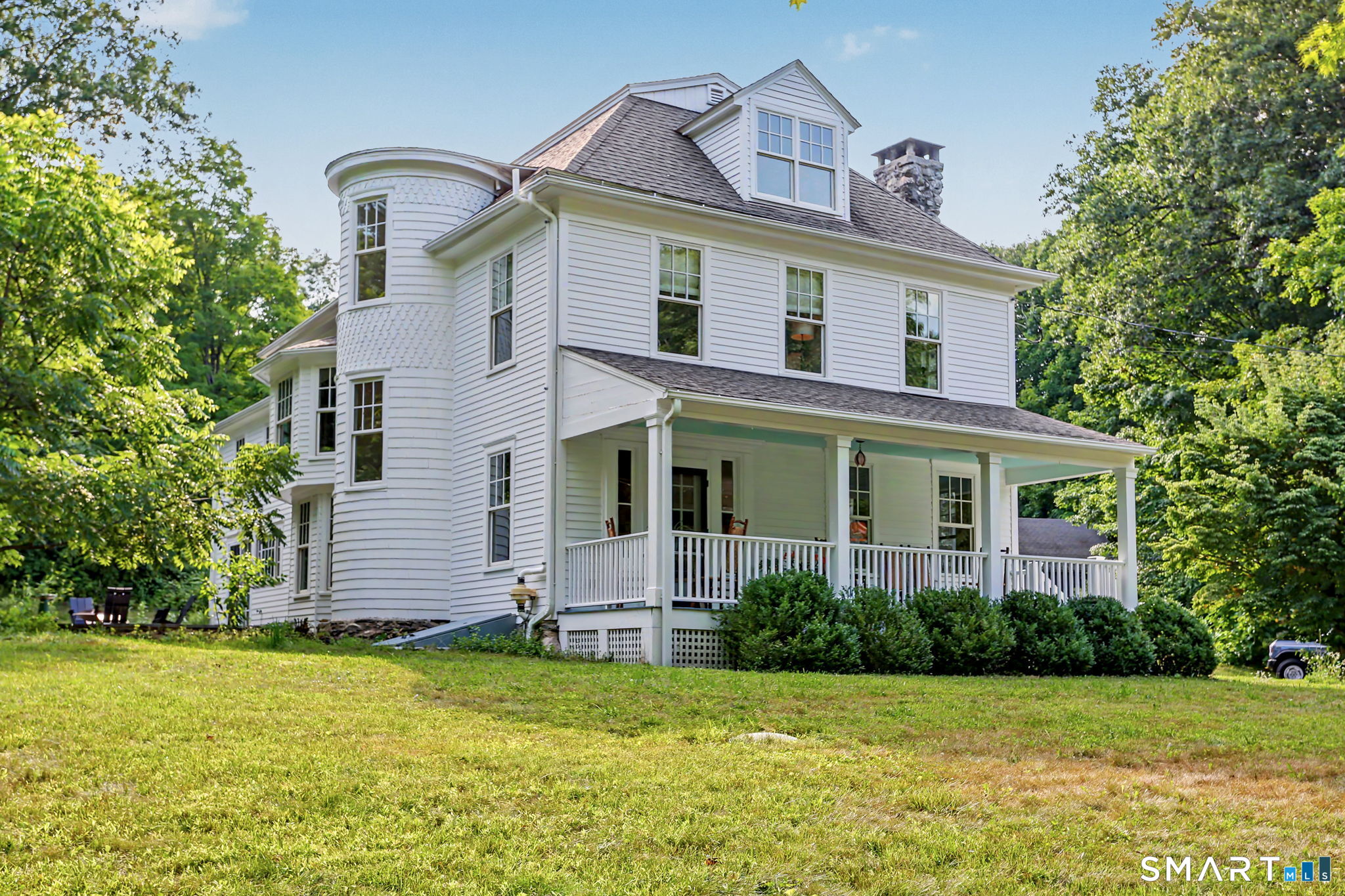 206 Mountain Road, Wilton, CT 06897 | For Sale at $1,799,000