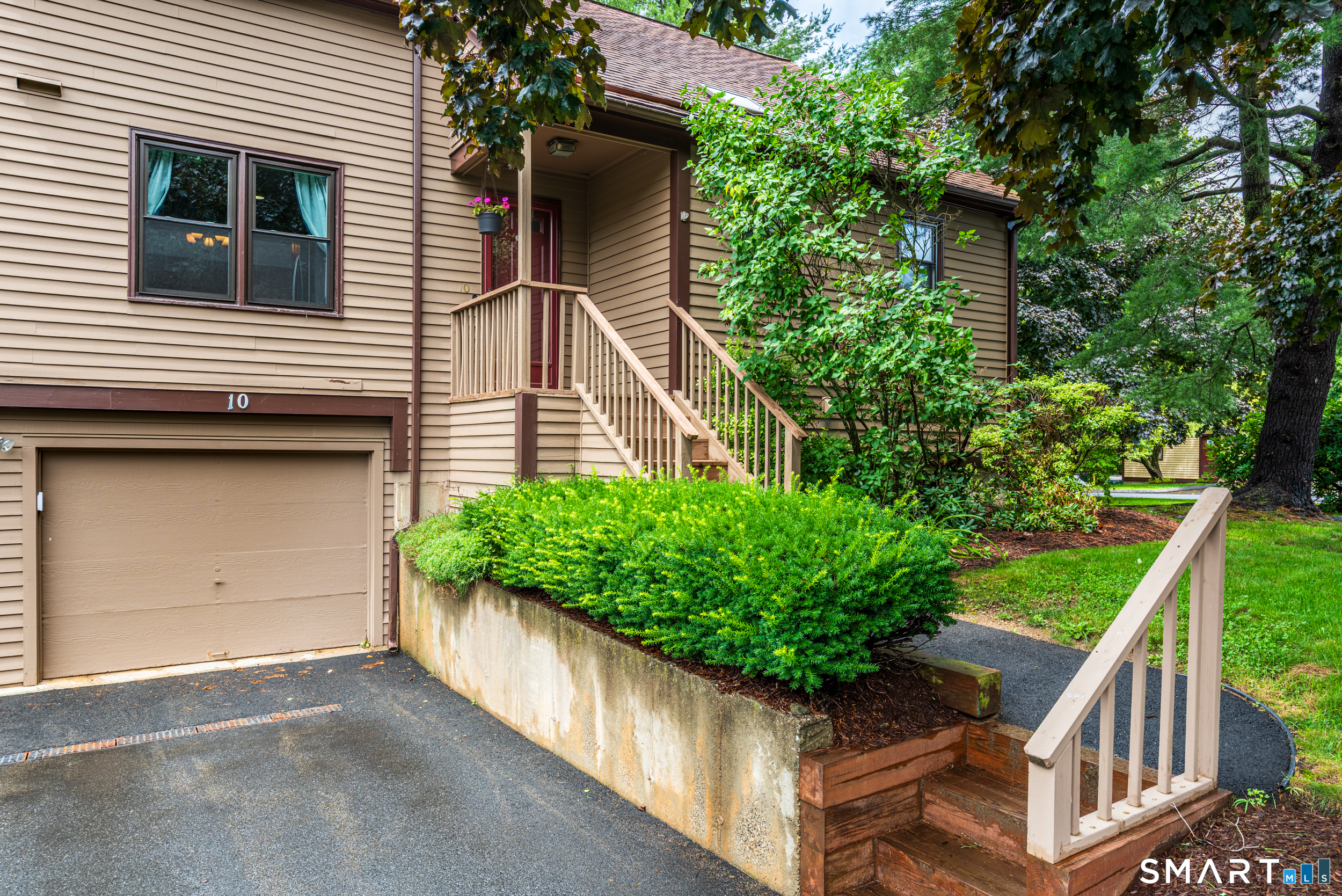 10 Stillmeadow Circle, 10, Monroe, CT 06468 | For Sale at $499,900