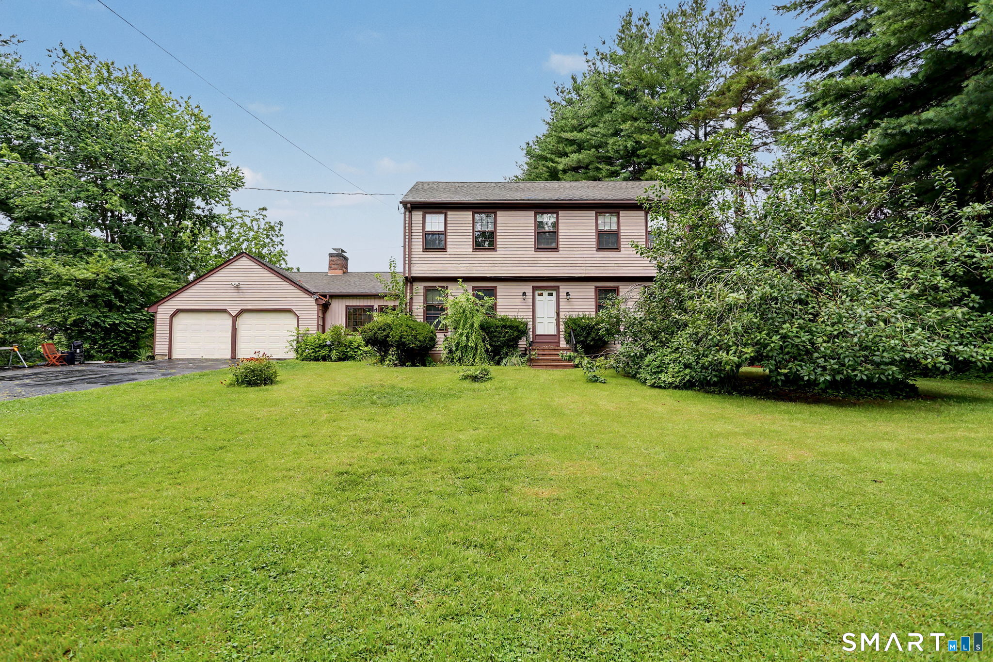 735 Daniels Farm Road, Trumbull, CT 06611 | For Sale at $799,000