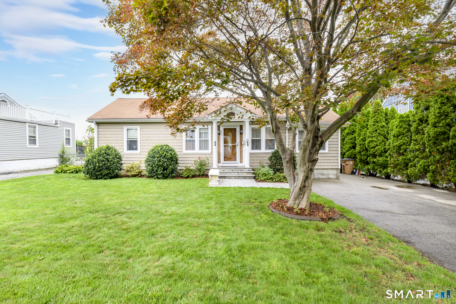28 Sutton Drive West, Stamford, CT 06906 | For Sale at $645,000