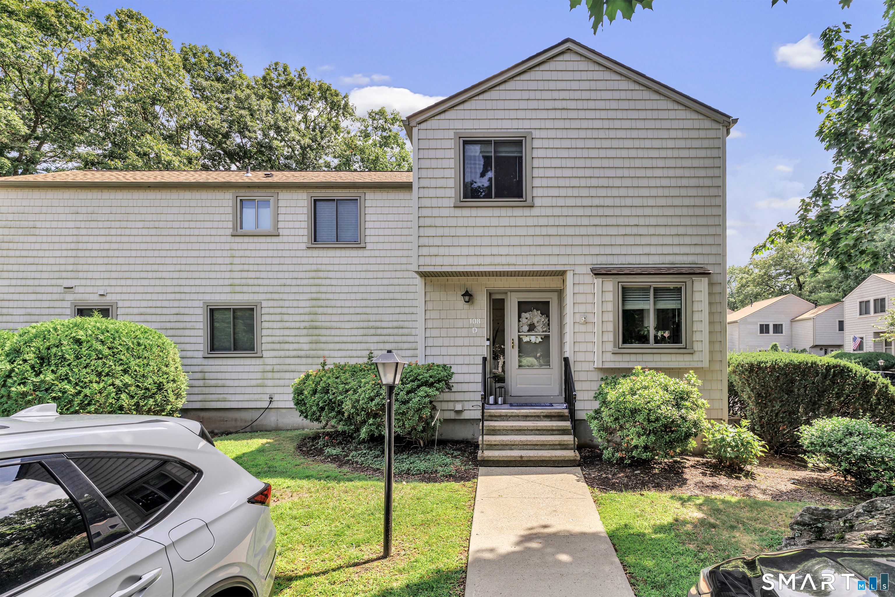 108 Fiddler Green Road, d, Stratford, CT 06615 | For Sale at $459,900