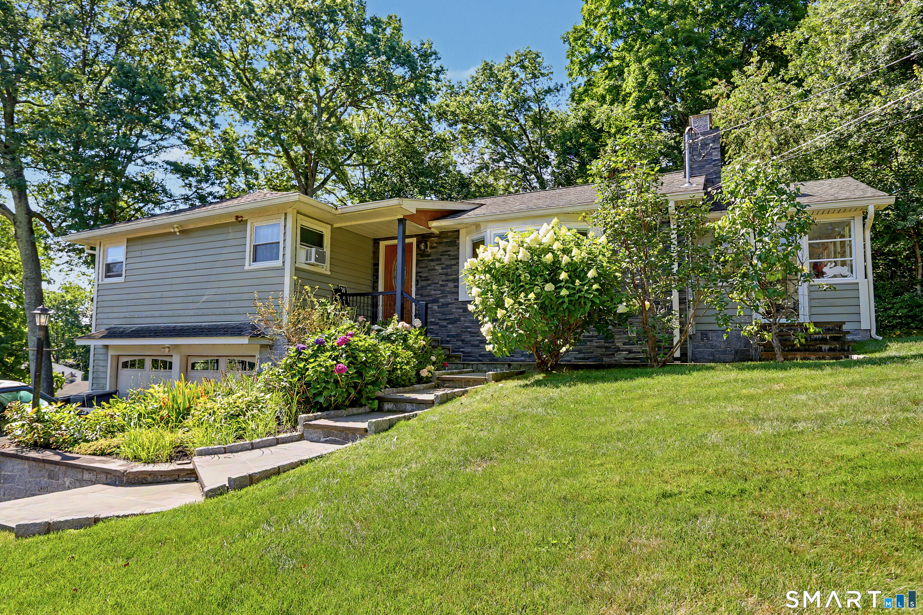 150 Suzanne Circle, Trumbull, CT 06611 | For Sale at $589,900