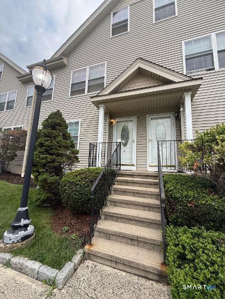 40 Division Street, 6, Danbury, CT 06810 | For Sale at $429,000