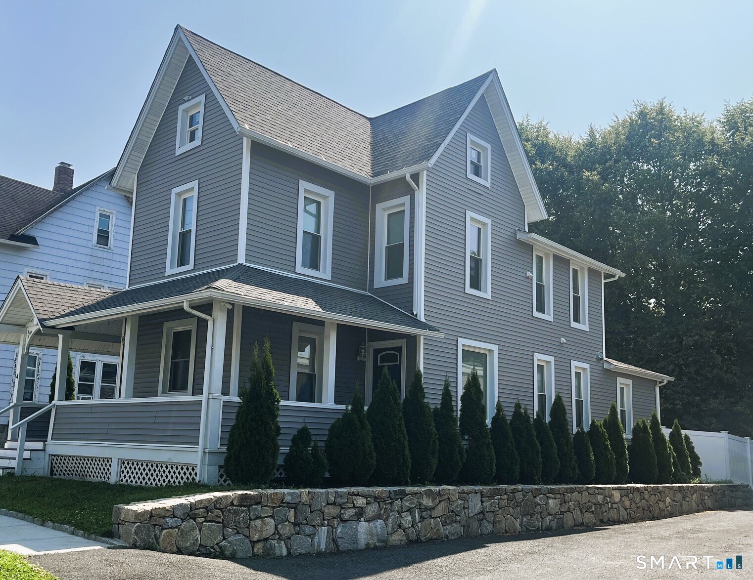 4 Bates Place, Danbury, CT 06810 | For Sale at $825,000