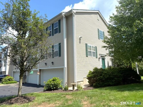  townhouse condo for sale located at 1001 Lexington Boulevard, 1001, Bethel, CT 06801