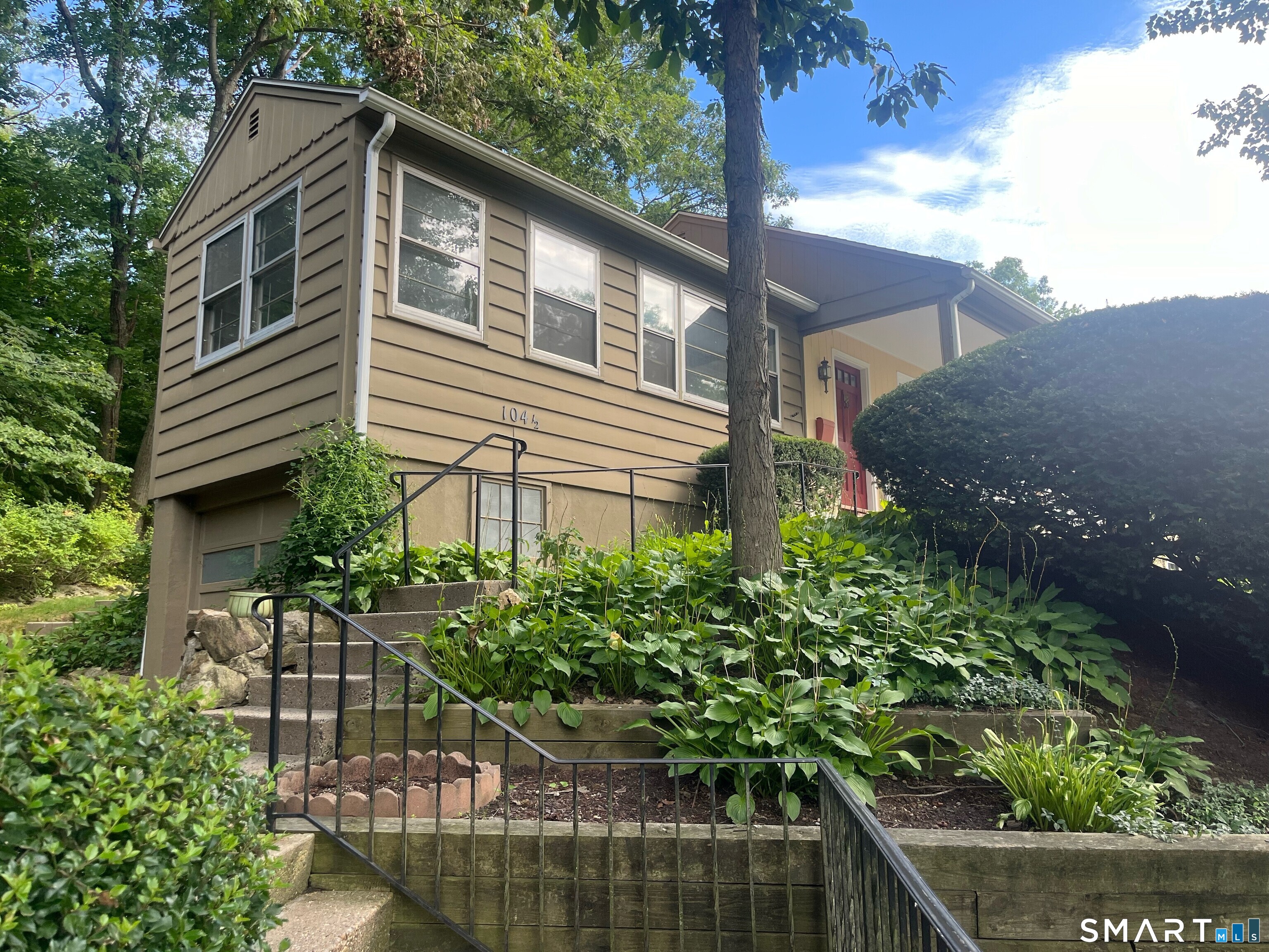 104 1/2 Ledgebrook Drive, 104h, Norwalk, CT 06854 | For Sale at $524,444
