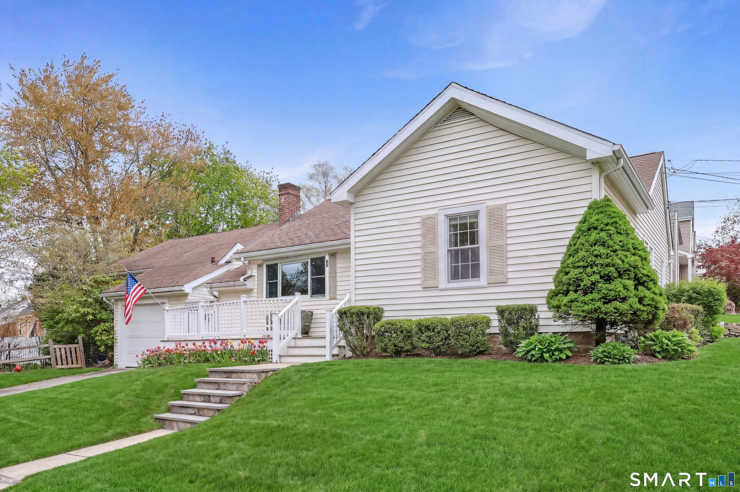85 Woodbury Avenue, Stamford, CT 06907 | For Sale at $825,000