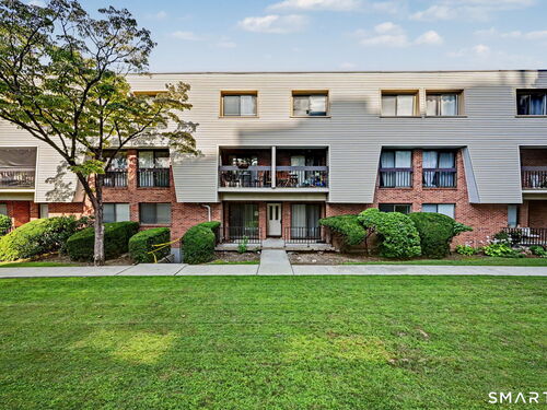  condo home for sale located at 1 Valley Road, 108, Stamford, CT 06902