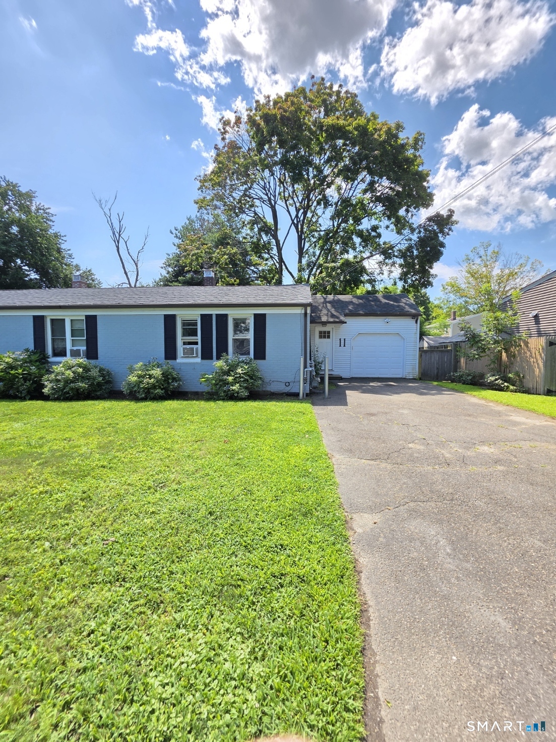 11 Knapps Park Drive, Fairfield, CT 06825 | For Sale at $300,000
