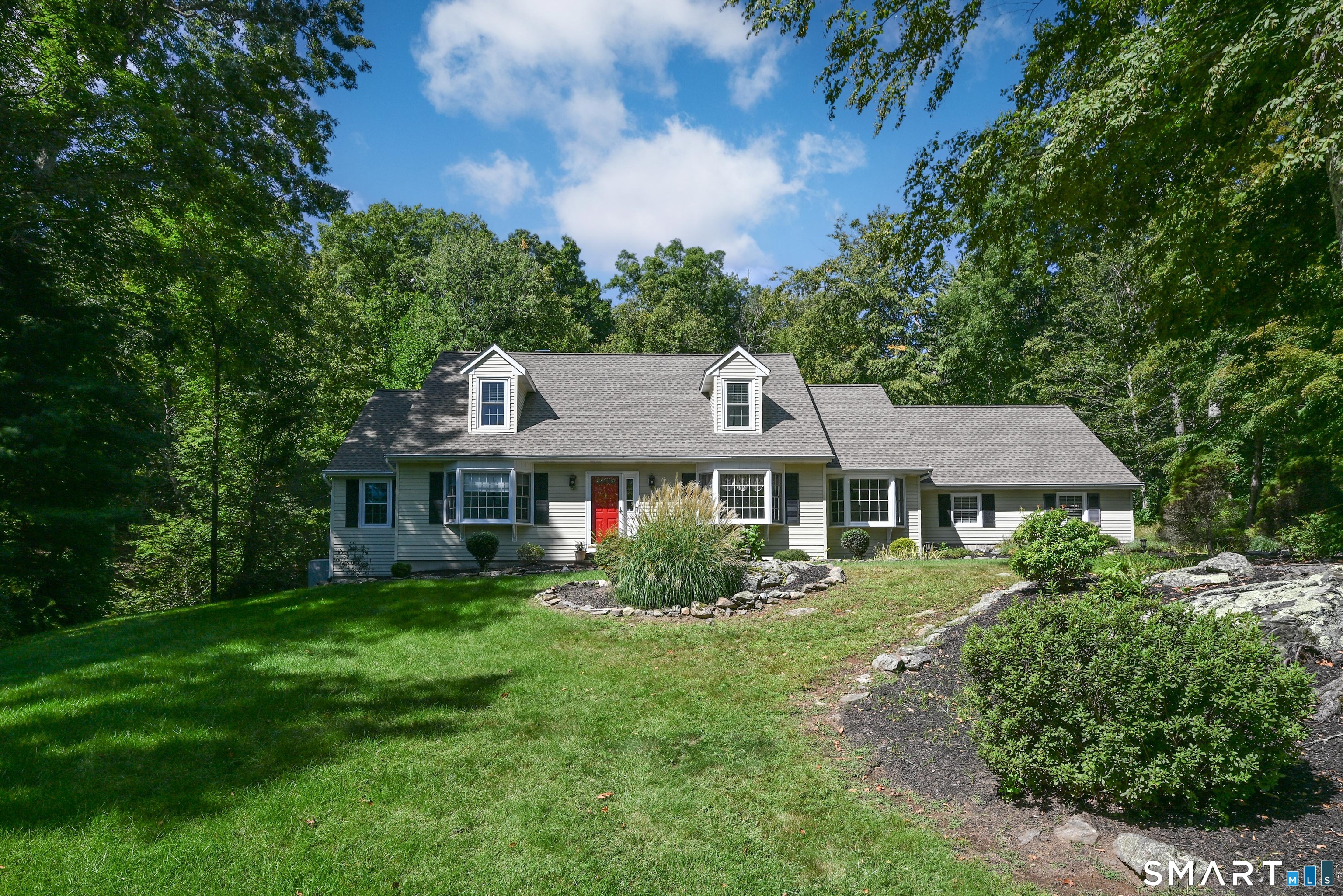 2 Banquo Brae Road, Brookfield, CT 06804 | For Sale at $700,000