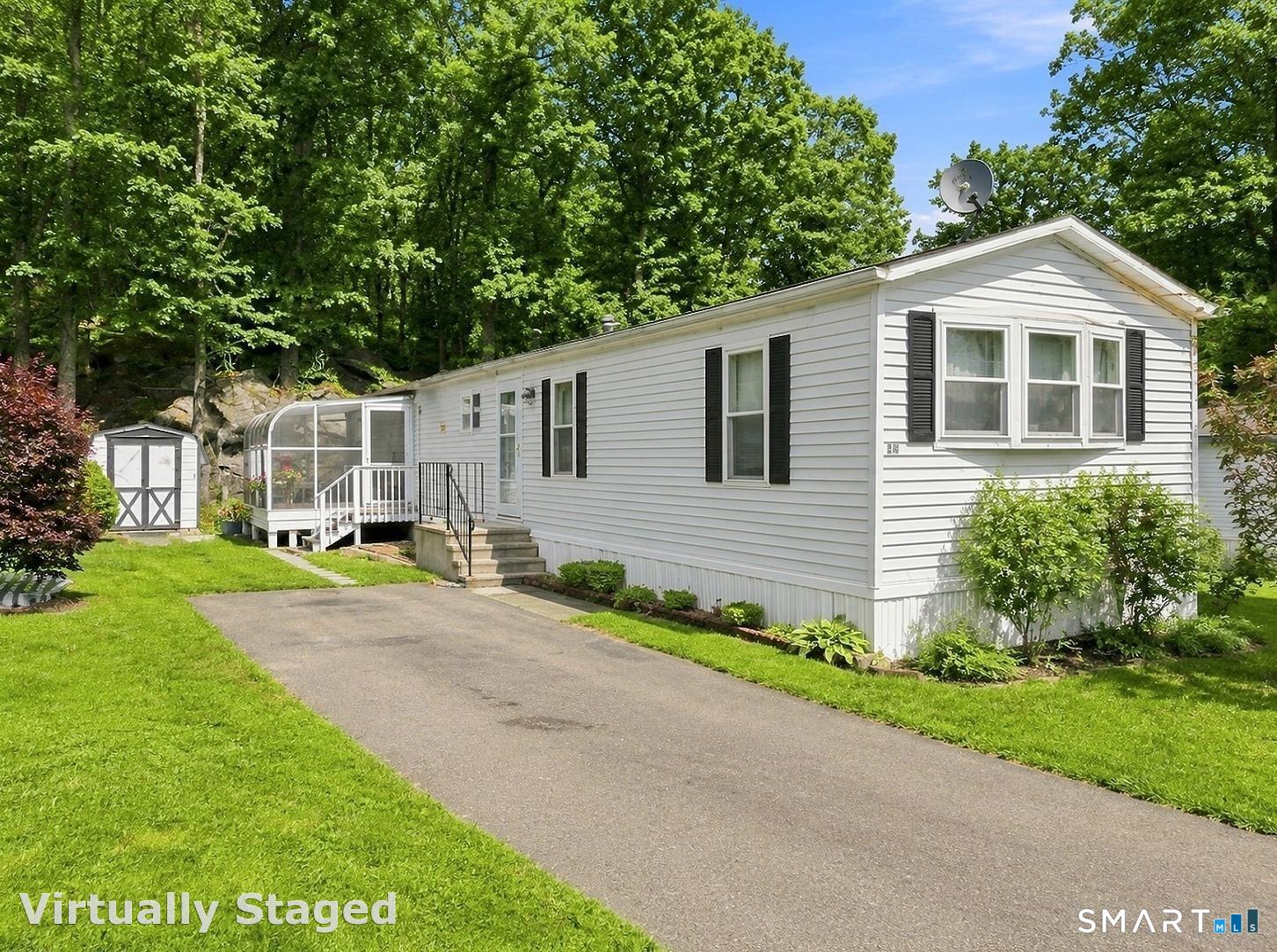 28 Woodland Park, Shelton, CT 06484 | For Sale at $195,000