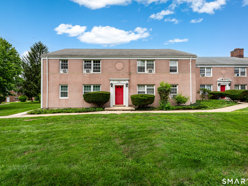  condo home for sale located at 1084 East Main Street, 1, Stamford, CT 06902