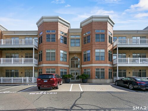  condo home for sale located at 100 Stone Ridge Way, 2g, Fairfield, CT 06824