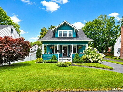  single family home for sale located at 48 John Street, Trumbull, CT 06611