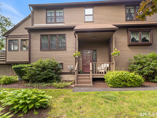  townhouse condo for sale located at 11 Sprucebrook Trail, 11, Monroe, CT 06468