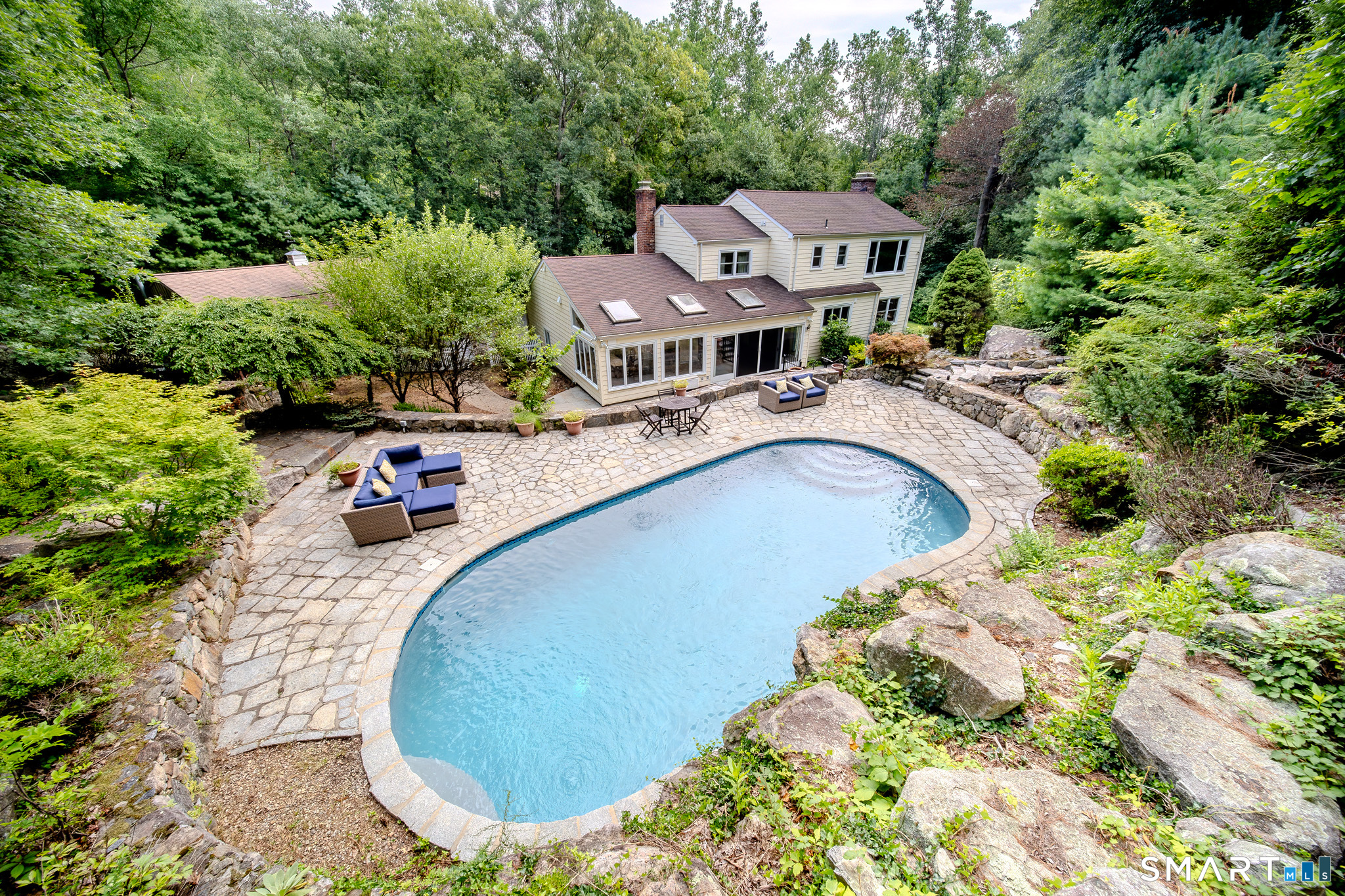 237 Chestnut Hill Road, Stamford, CT 06903 | For Sale at $1,066,000