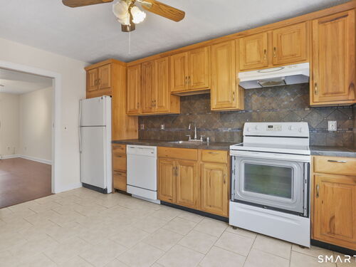  condo home for sale located at 18 Prospect Avenue, c16, Norwalk, CT 06850
