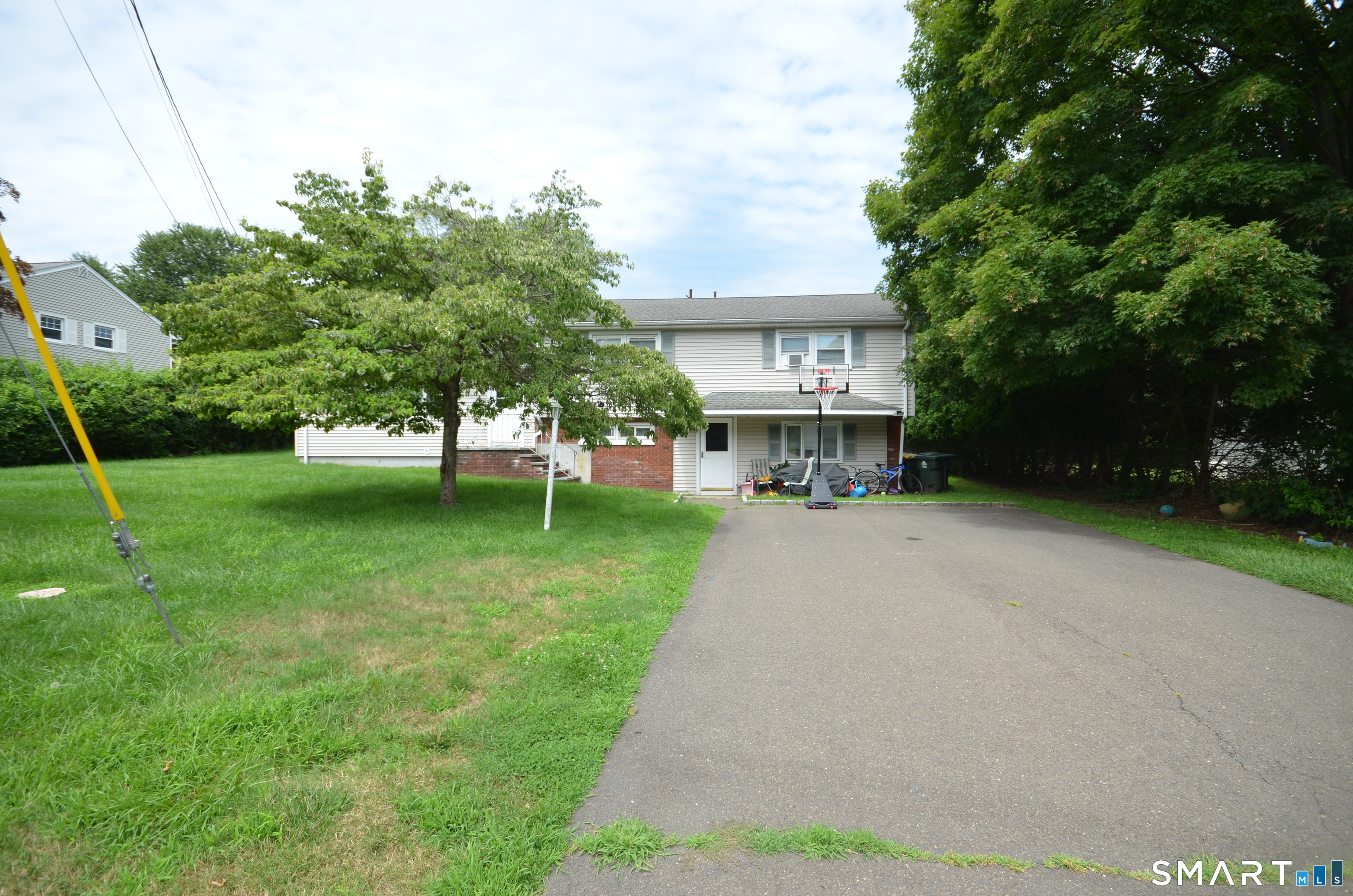90 Colonese Road, Fairfield, CT 06825 | For Sale at $799,000