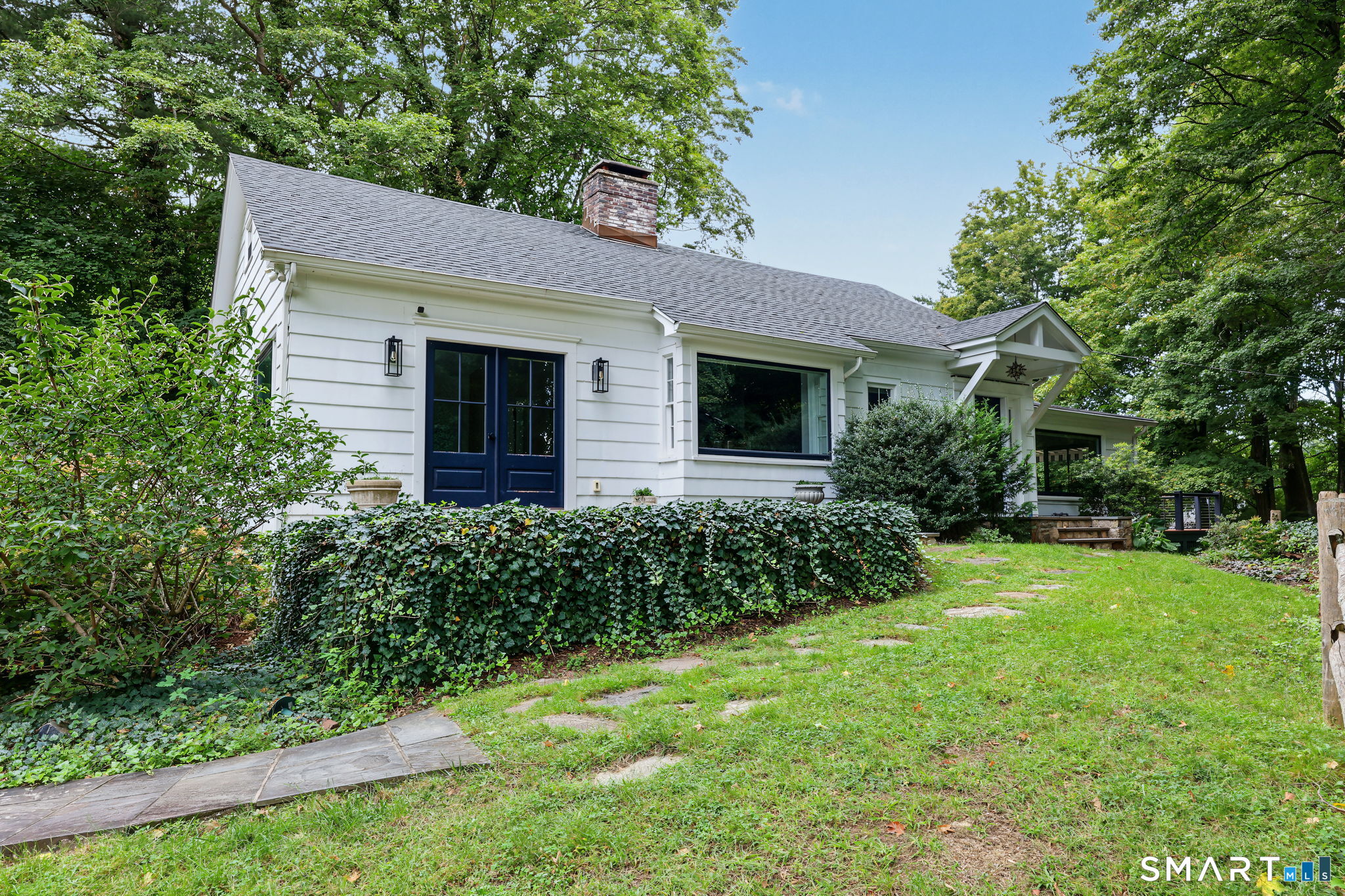 49 Newtown Avenue, Norwalk, CT 06851 | For Sale at $999,000