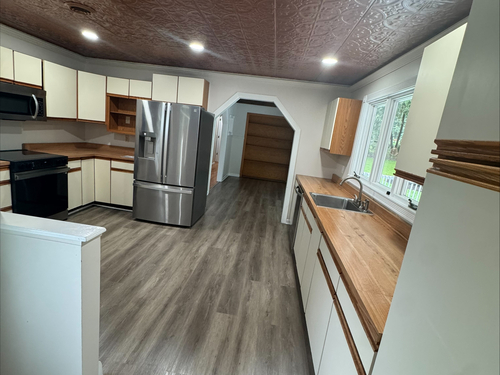  single family home for sale located at 7 North Road, Bethel, CT 06801