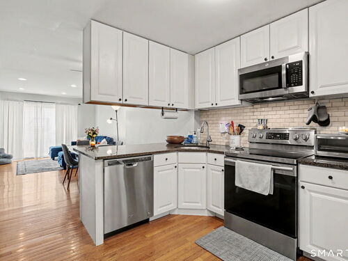  condo home for sale located at 186 Stillwater Avenue, 137, Stamford, CT 06902