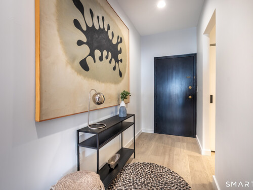  condo home for sale located at 94 Washington Street, 6, Norwalk, CT 06854