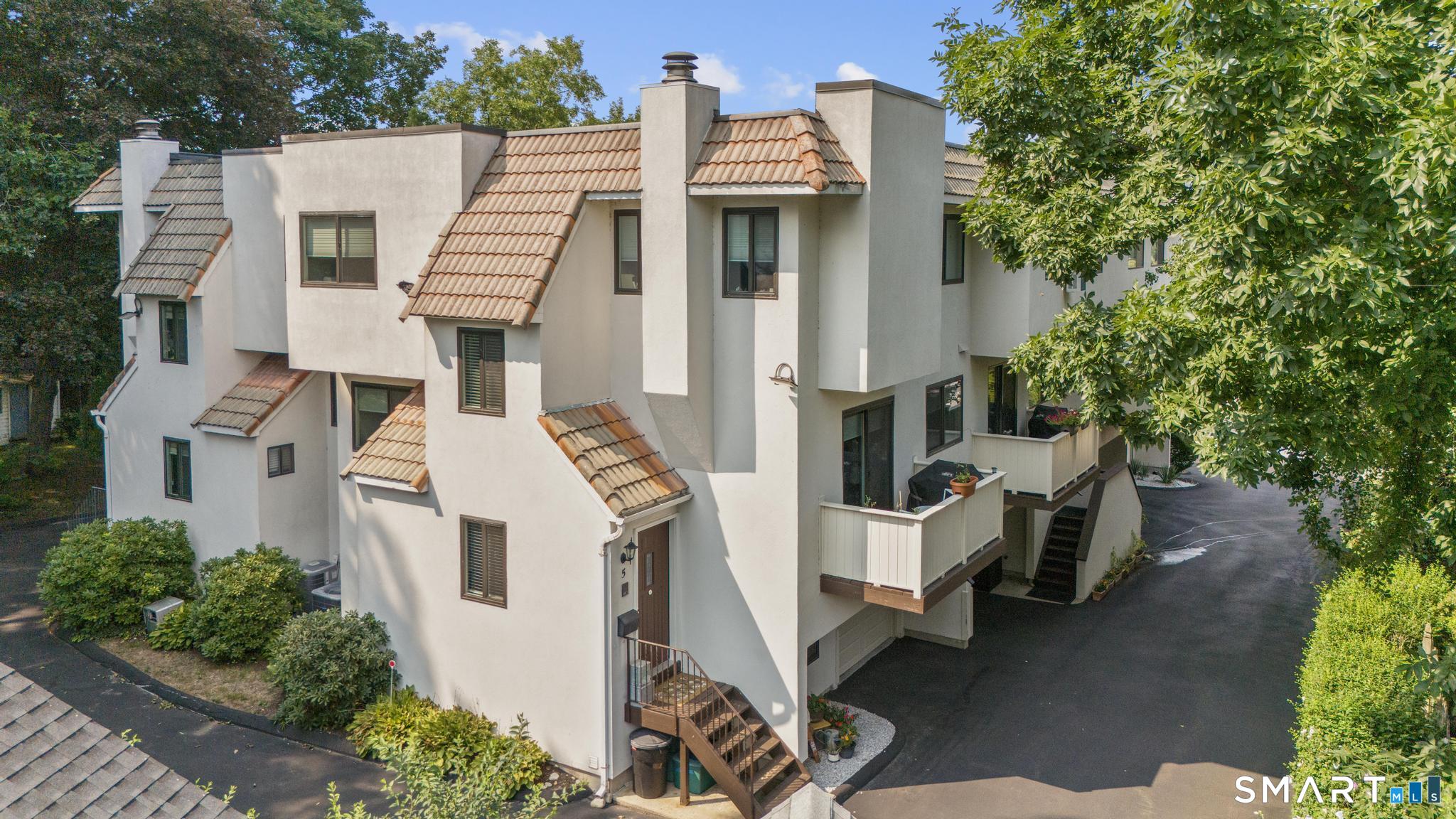 40 Riverside Avenue, 4, Stamford, CT 06905 | For Sale at $579,000