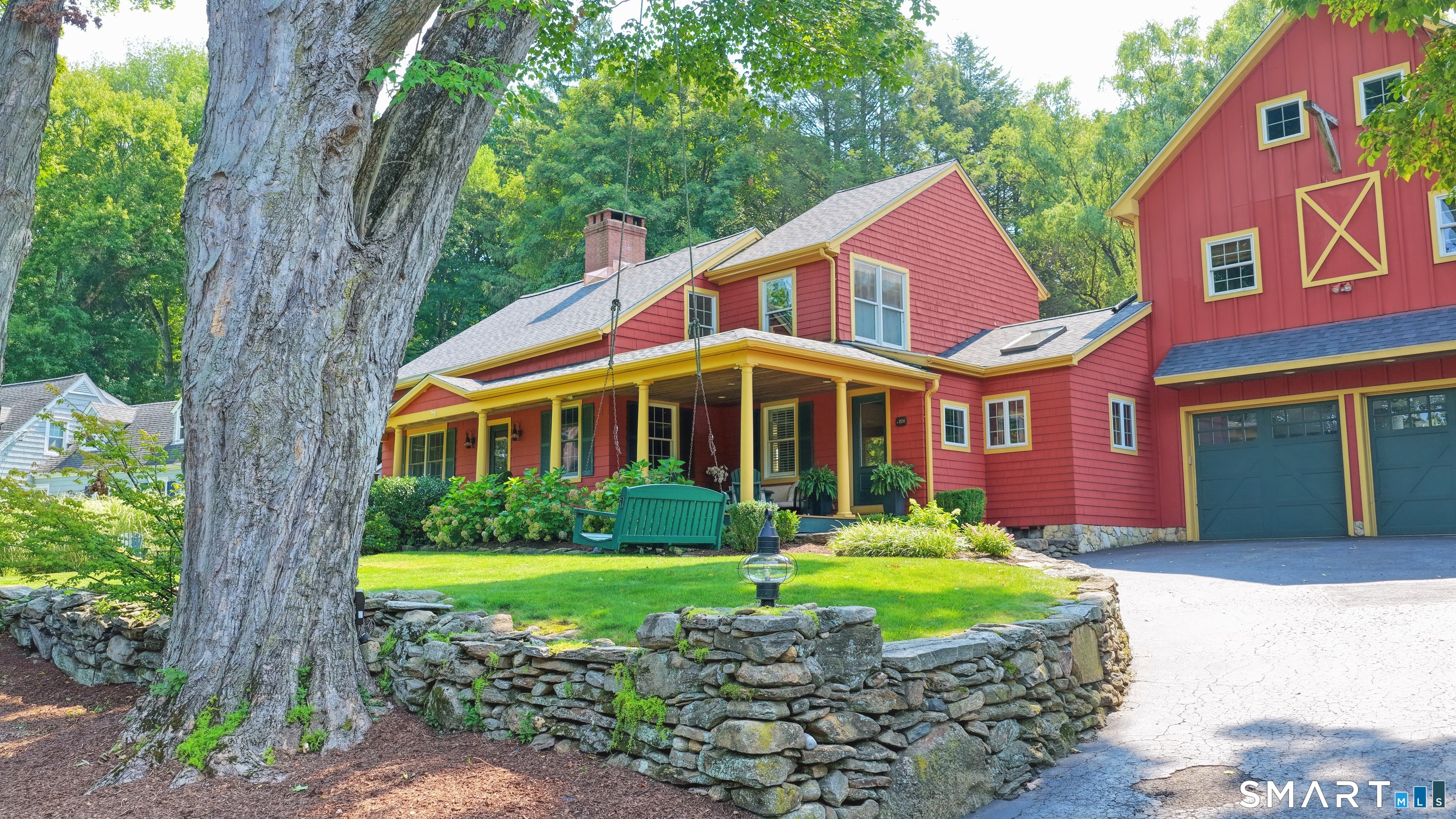 2580 North Benson Road, Fairfield, CT 06824 | For Sale at $1,549,000