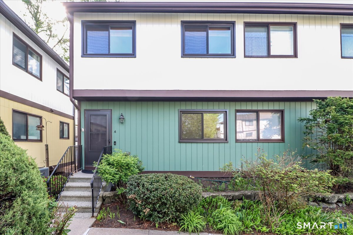 27 Crows Nest Lane, 9a, Danbury, CT 06810 | For Sale at $354,900