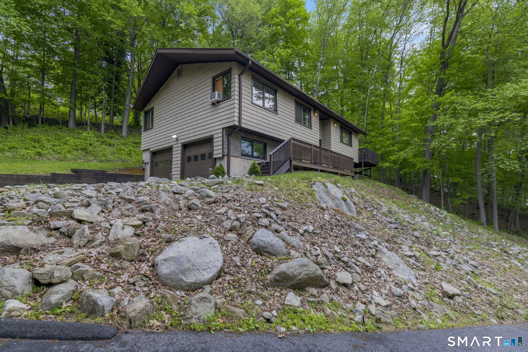 41 Elbow Hill Road, Brookfield, CT 06804 | For Sale at $499,900
