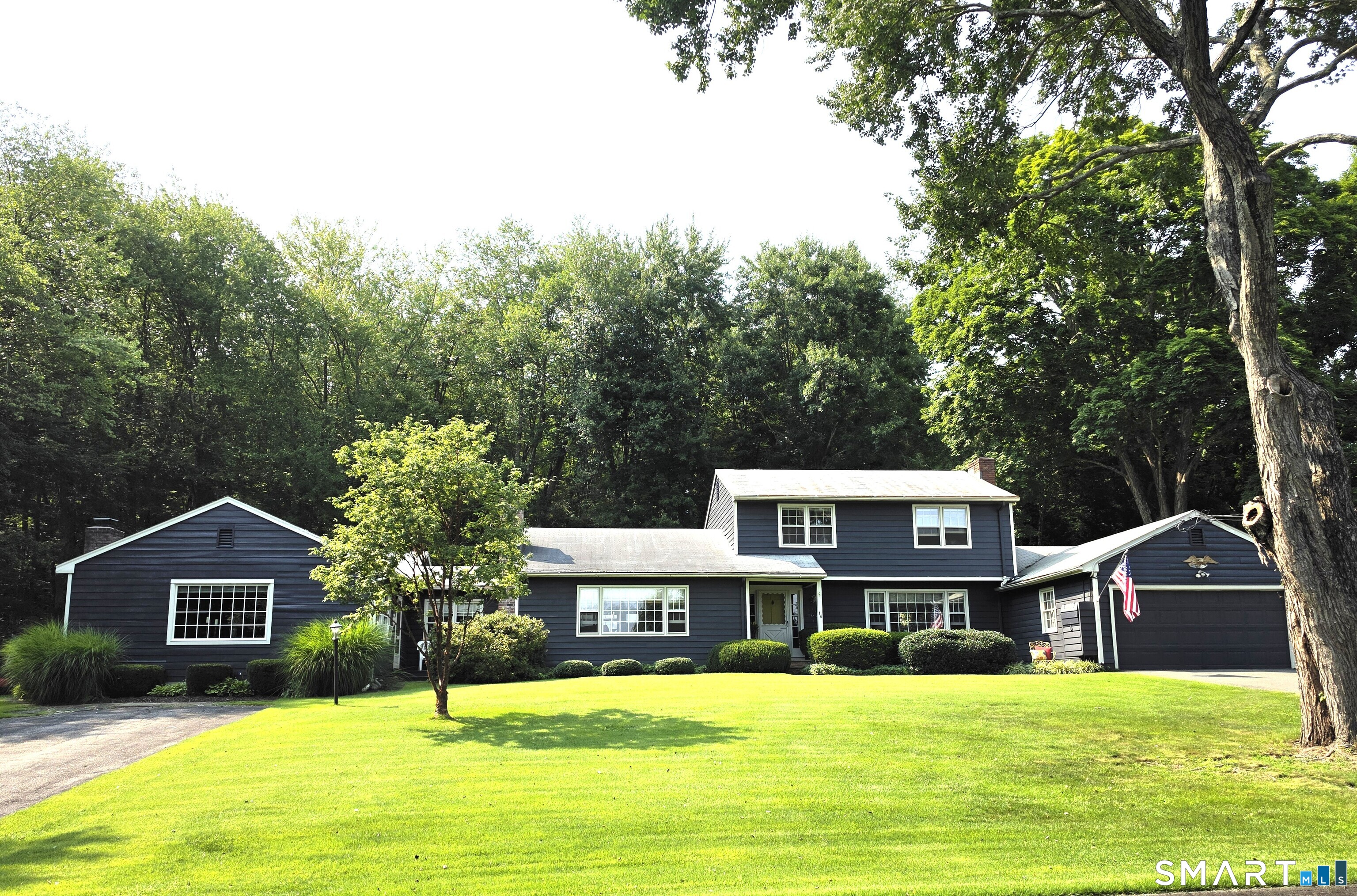 14 Jo Mar Drive, Newtown, CT 06482 | For Sale at $725,000