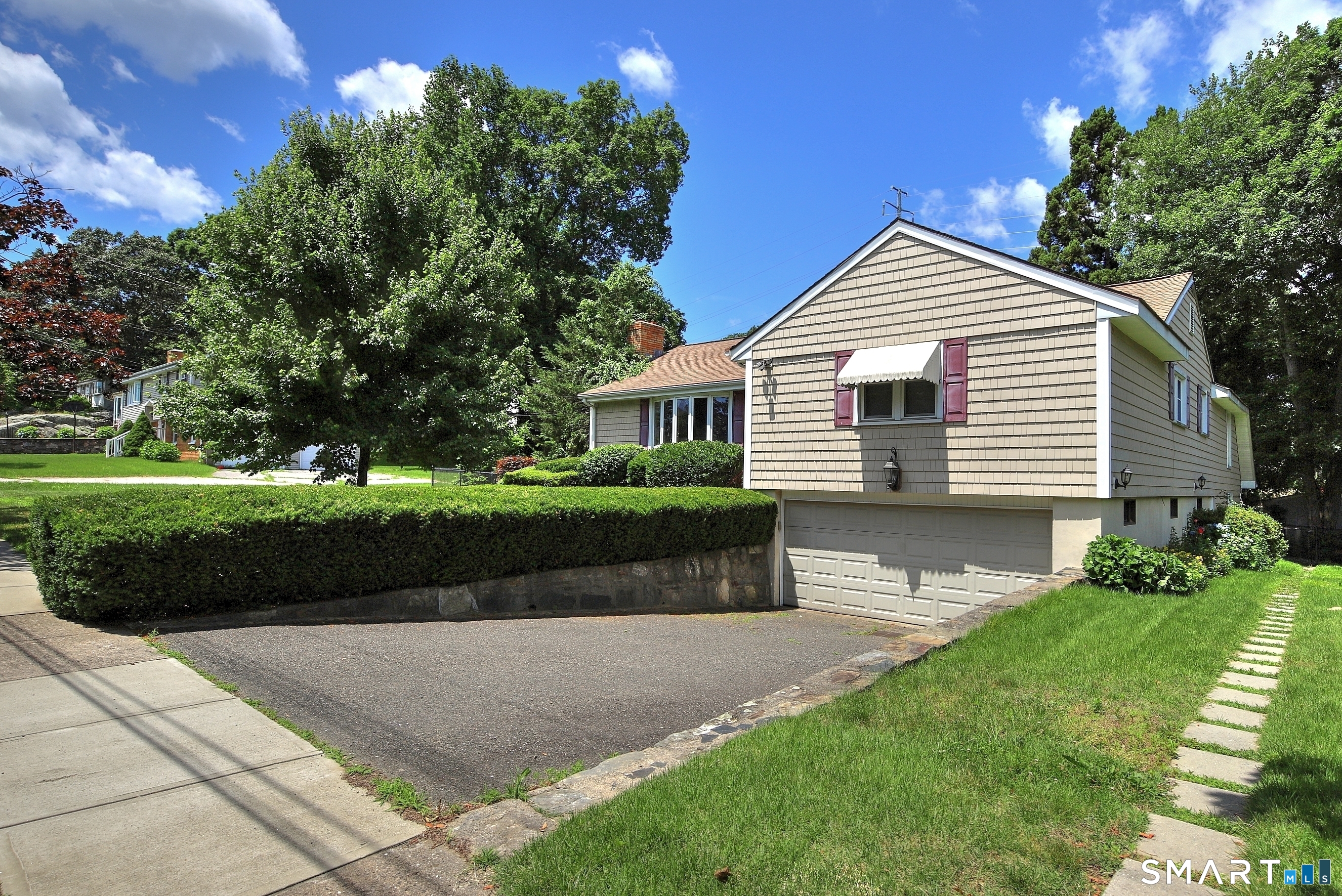 240 Quenby Place, Stratford, CT 06614 | For Sale at $609,900