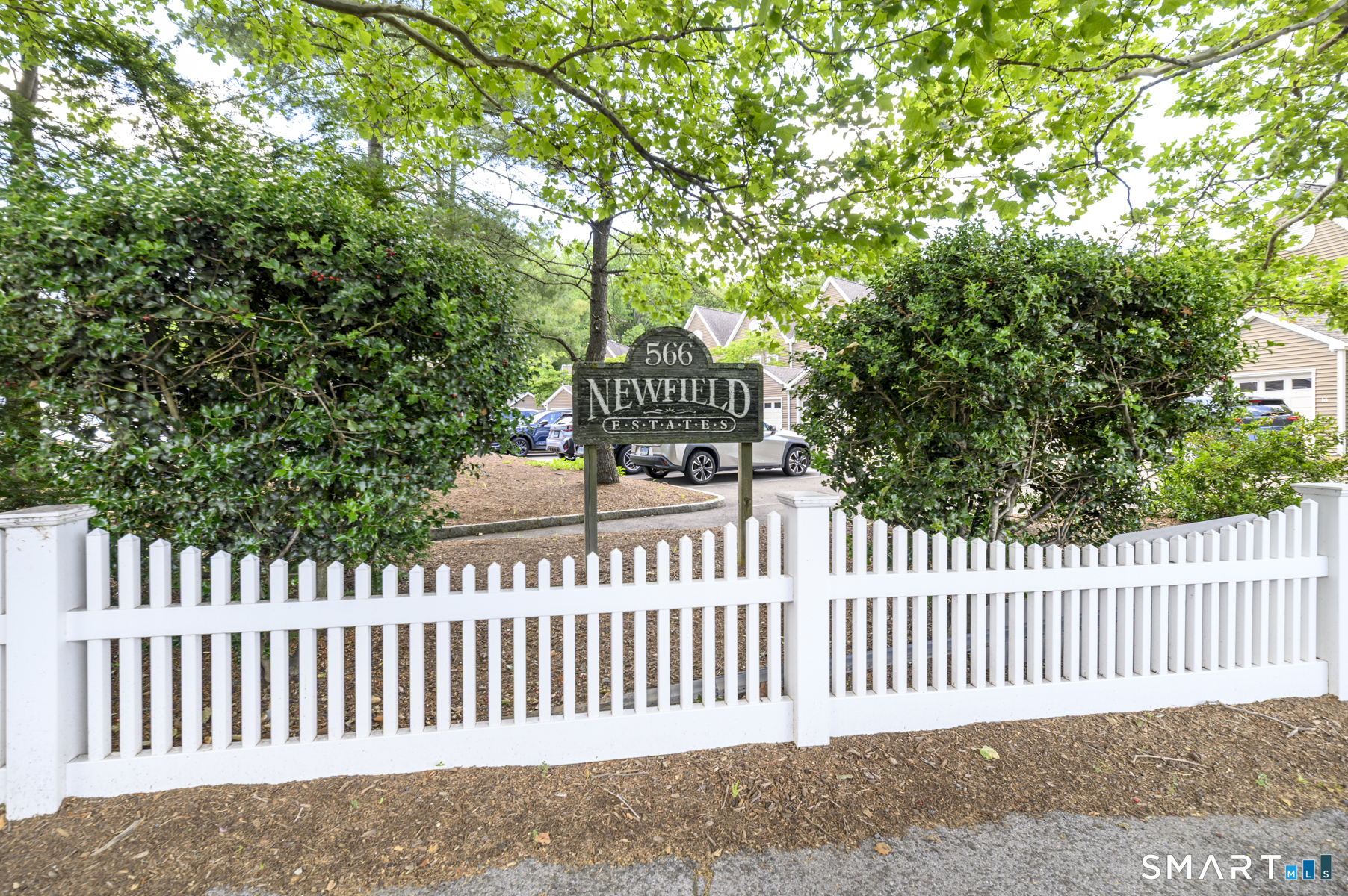 566 Newfield Avenue, 14, Stamford, CT 06905 | For Sale at $695,000