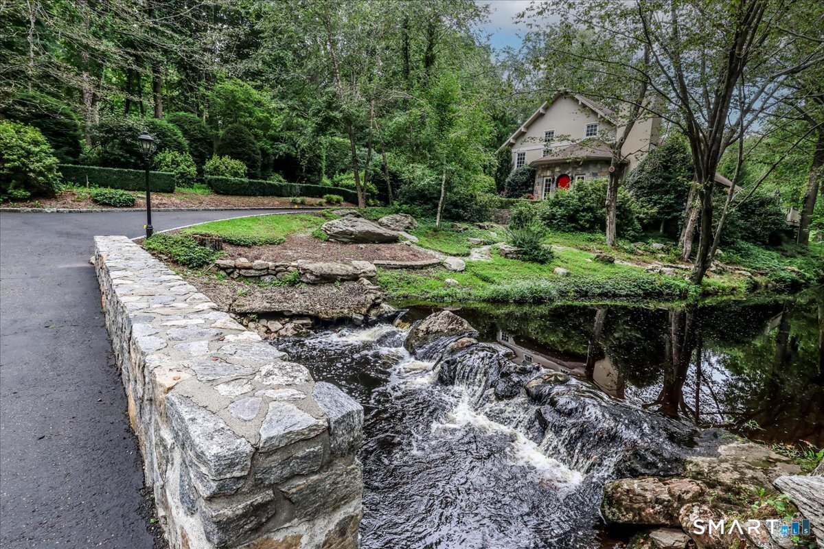 140 Labbance Lane, Fairfield, CT 06824 | For Sale at $1,695,000