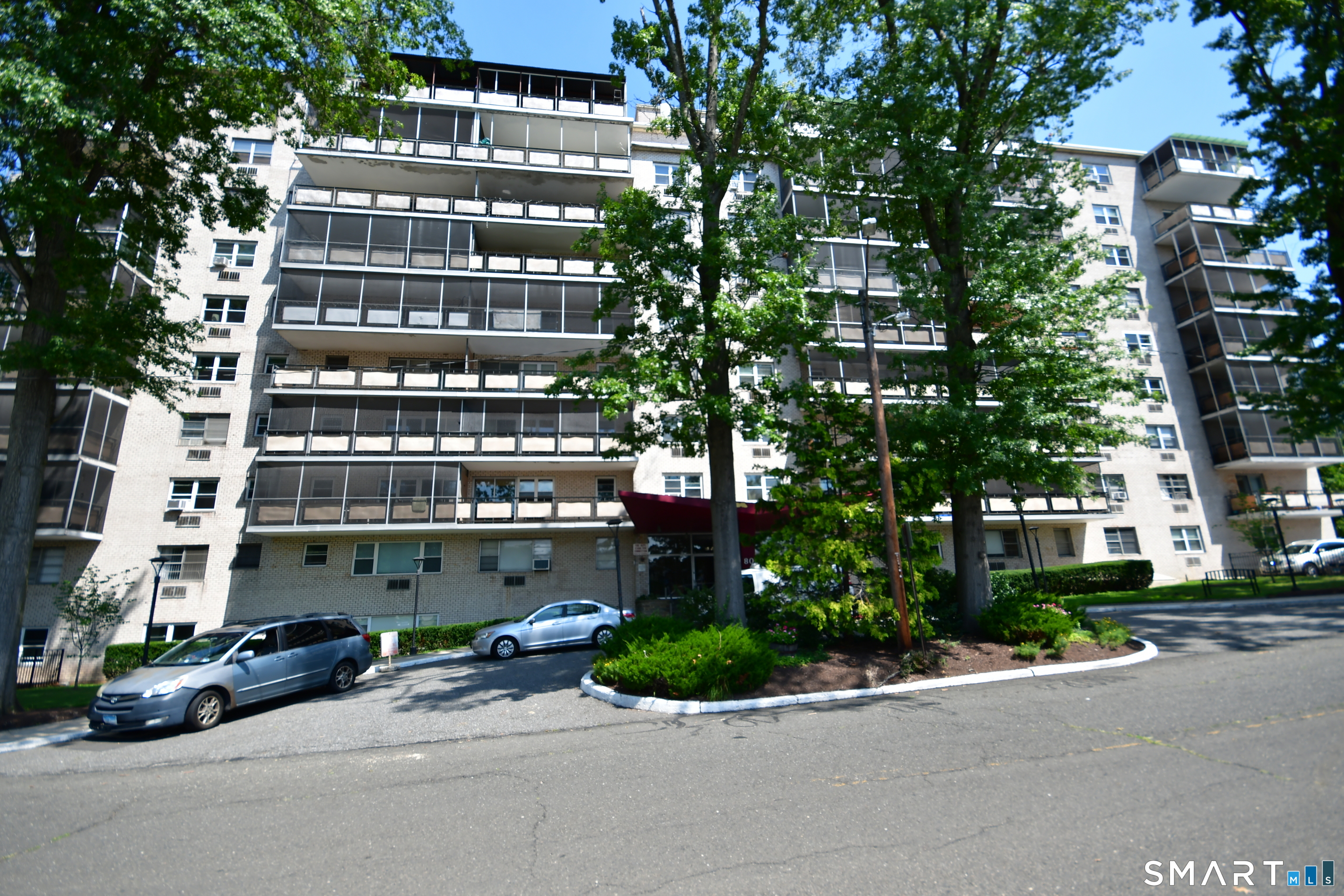 80 Cartright Street, 1l, Bridgeport, CT 06604 | For Sale at $125,000