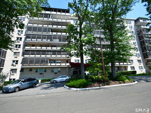  condo home for sale located at 80 Cartright Street, 1l, Bridgeport, CT 06604