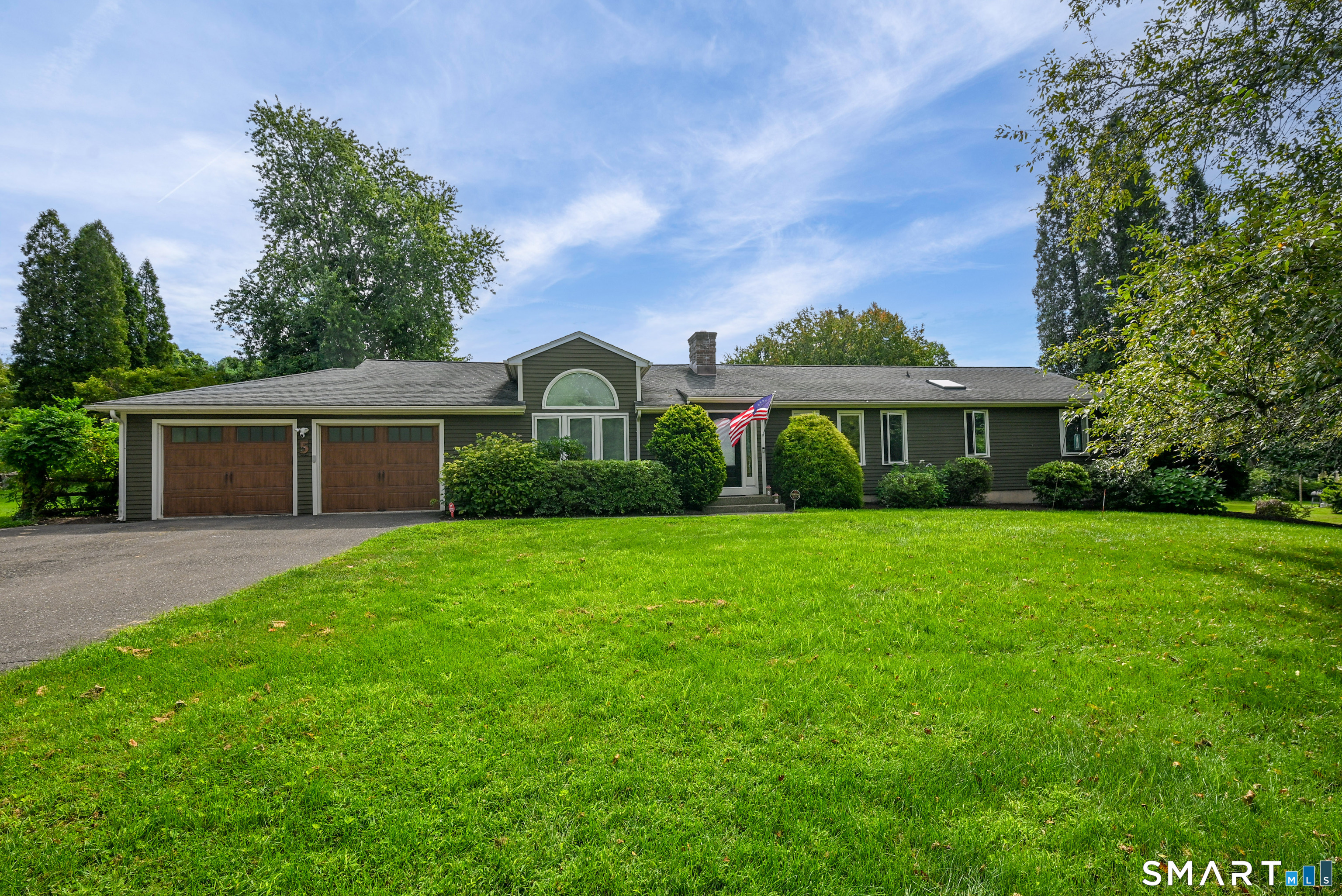 5 Taunton Lake Drive, Newtown, CT 06470 | For Sale at $715,000