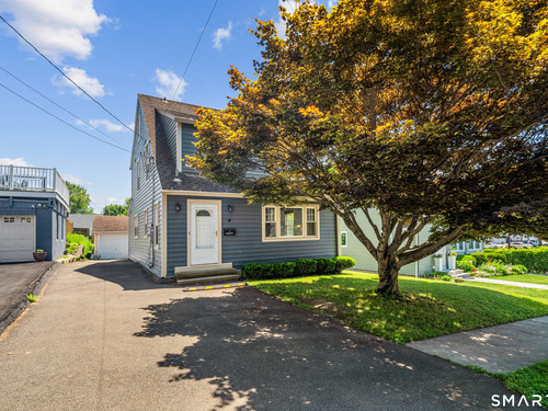  single family home for sale located at 3 Olmstead Place, Norwalk, CT 06855