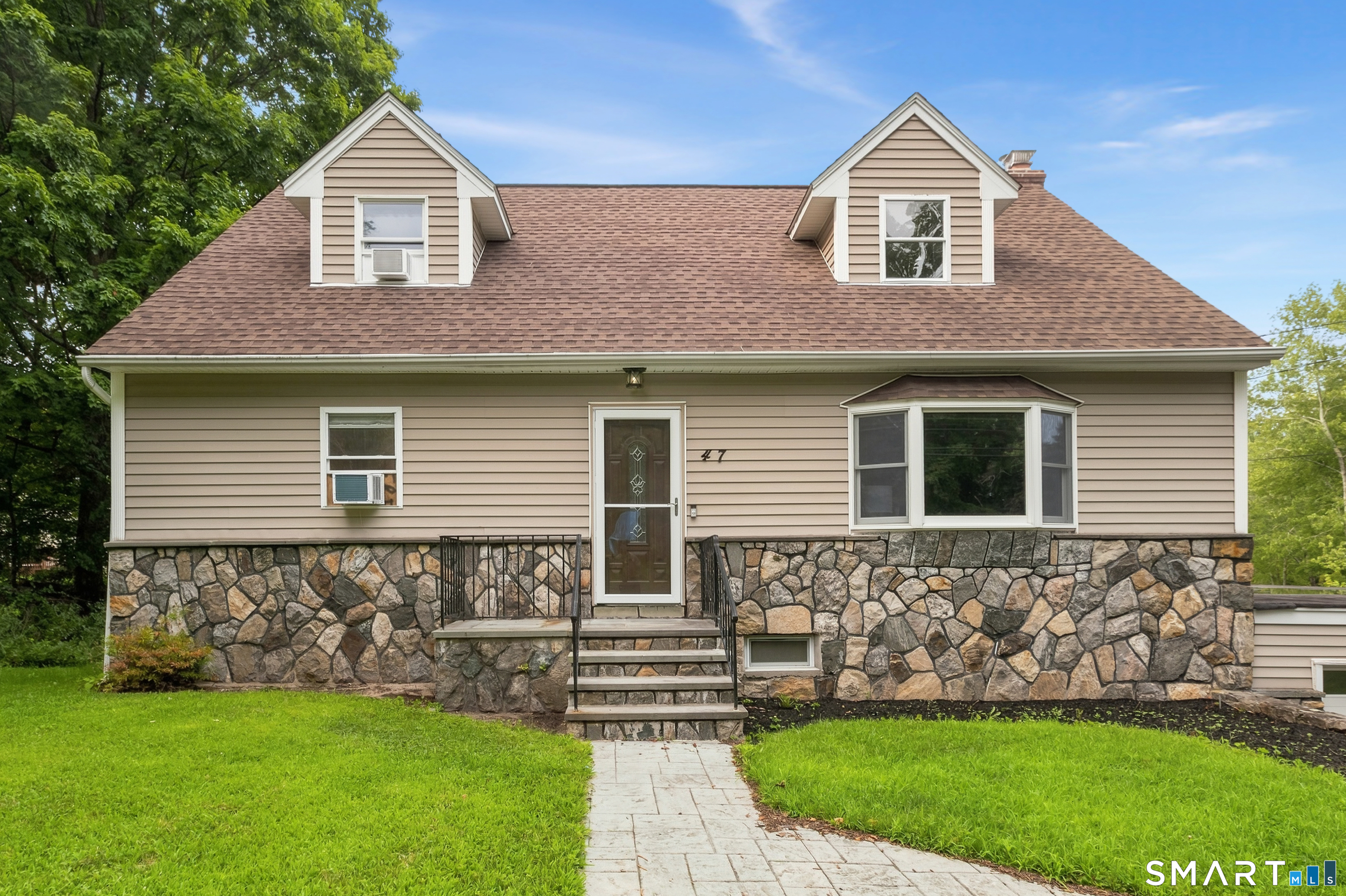 47 Gregory Street, Danbury, CT 06811 | For Sale at $599,000