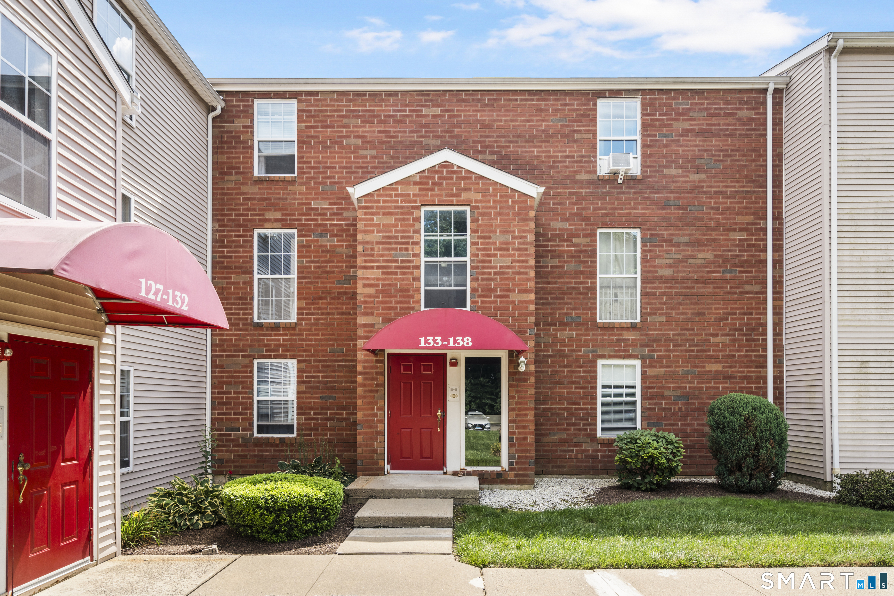 135 Heather Ridge, 135, Shelton, CT 06484 | For Sale at $229,900