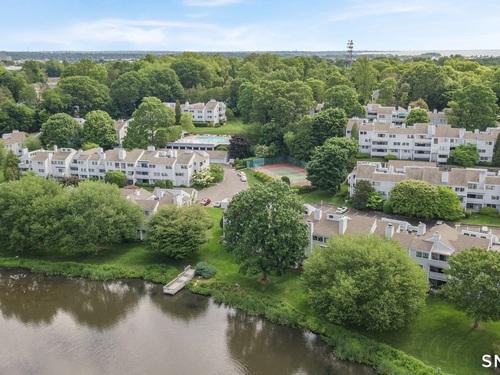  condo home for sale located at 173 Rowayton Woods Drive, 173, Norwalk, CT 06854