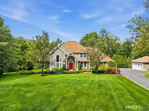  single family home for sale located at 7 West Farms Lane, New Fairfield, CT 06812