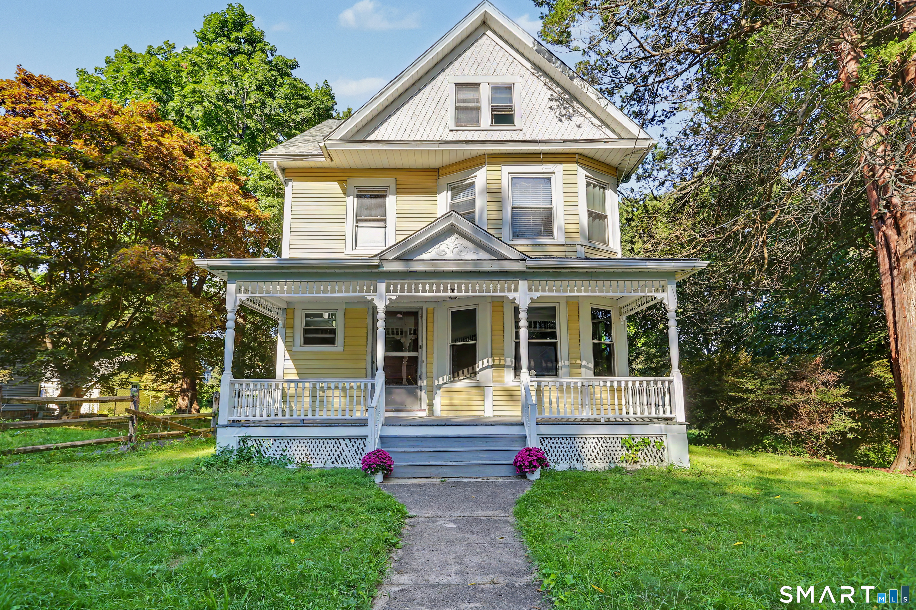 1908 Stratfield Road, Fairfield, CT 06825 | For Sale at $925,000